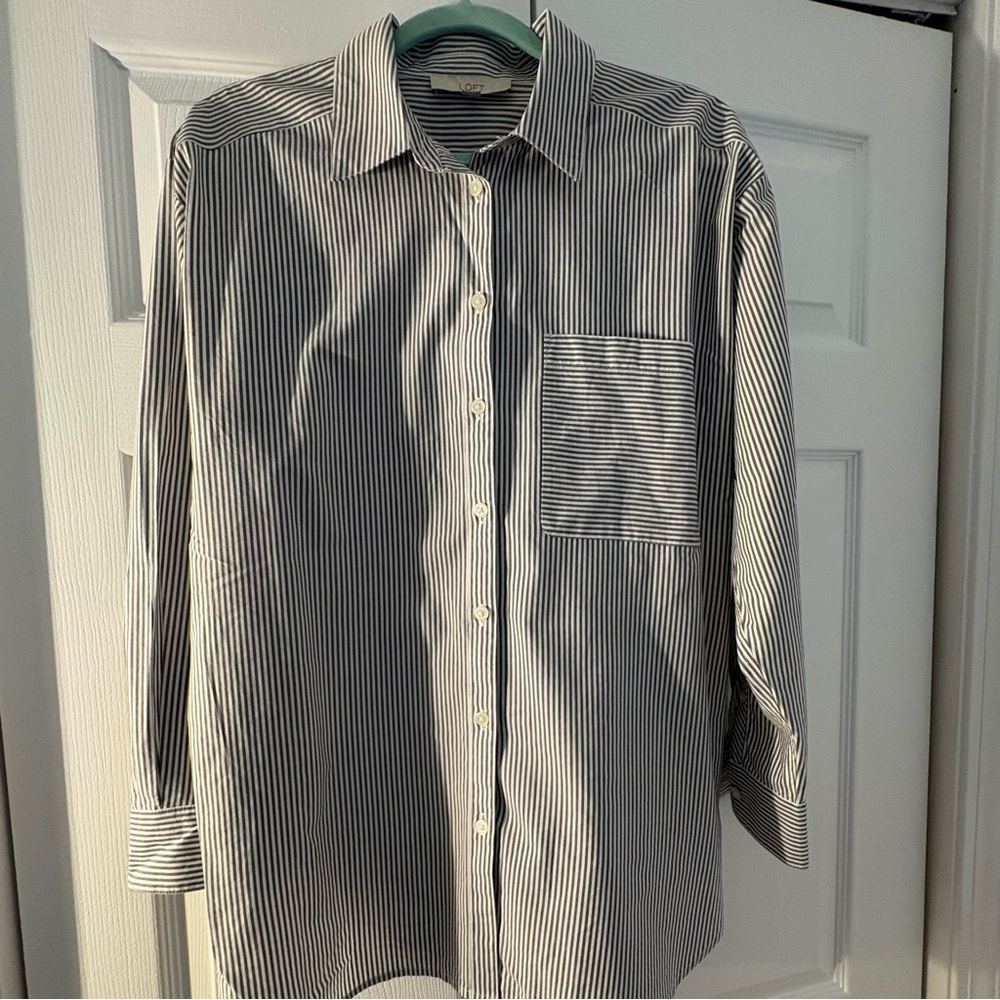 Loft Black & White Striped Button-Down Shirt – Size M